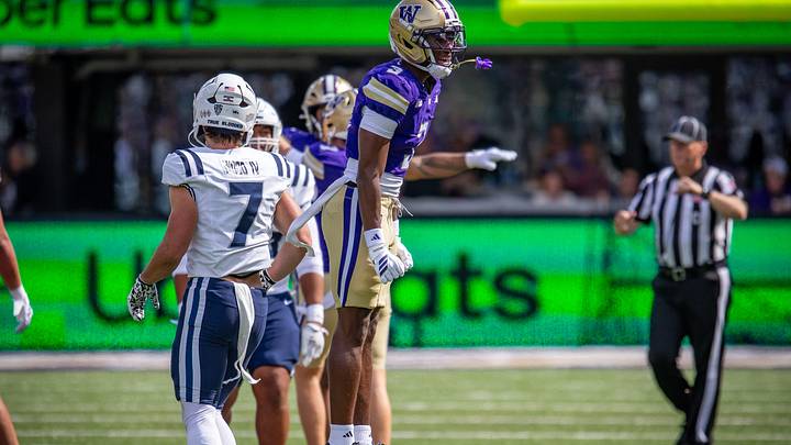 Manny Karnley was one of two UW players who went down with injuries against Utah State.