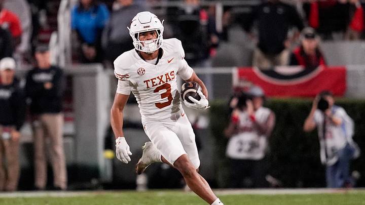 Texas Longhorns wide receiver Emmett Mosley V (3) runs the ball. Mandatory Credit: Dale Zanine-Imagn Images Texas Longhorns wide receiver Emmett Mosley V (3) runs the ball. Mandatory Credit: Dale Zanine-Imagn Images