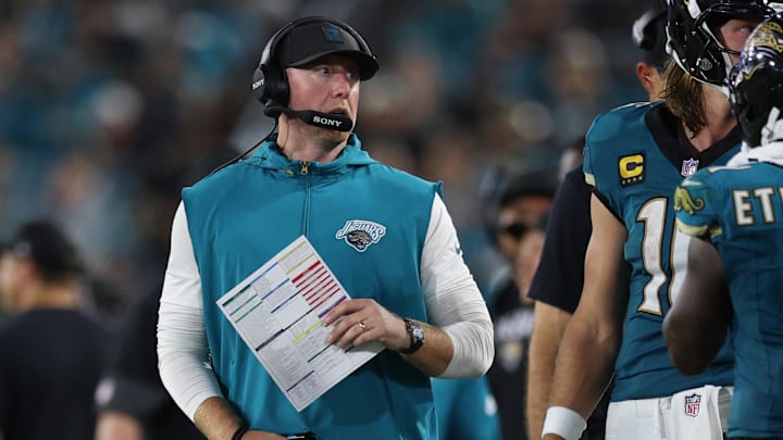 Oct 6, 2025; Jacksonville, Florida, USA; Jacksonville Jaguars head coach Liam Coen during the second half against the Kansas City Chiefs at EverBank Stadium. Mandatory Credit: Nathan Ray Seebeck-Imagn Images Oct 6, 2025; Jacksonville, Florida, USA; Jacksonville Jaguars head coach Liam Coen during the second half against the Kansas City Chiefs at EverBank Stadium. Mandatory Credit: Nathan Ray Seebeck-Imagn Images