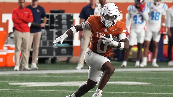 Oct 24, 2026; Austin, Texas, USA; Texas Longhorns running back Raleek Brown runs with the ball during the first half against the Mississippi Rebels at Darrell K. Royal-Texas Memorial Stadium. Scott Wachter-Imagn Images Oct 24, 2026; Austin, Texas, USA; Texas Longhorns running back Raleek Brown runs with the ball during the first half against the Mississippi Rebels at Darrell K. Royal-Texas Memorial Stadium. Scott Wachter-Imagn Images