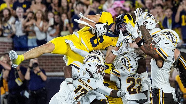 Michigan wide receiver JJ Buchanan catches the game-winning touchdown against Western Michigan. Michigan wide receiver JJ Buchanan catches the game-winning touchdown against Western Michigan.