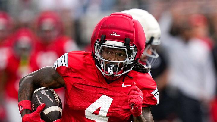 Wide receiver Jeremiah Smith (4) runs the ball during the Ohio State football spring game at Ohio Stadium on Saturday, April 18, 2026 in Columbus, Ohio.