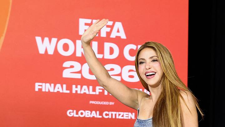 Shakira helps ring in the World Cup Shakira helps ring in the World Cup