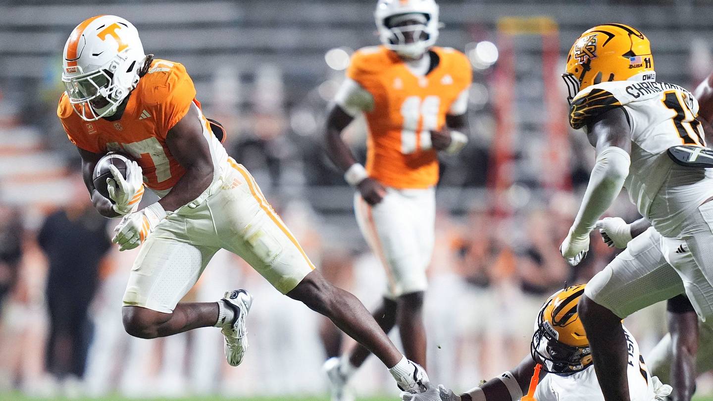 The Two Tennessee Football Players Who Had Big Performances Against Kennesaw State