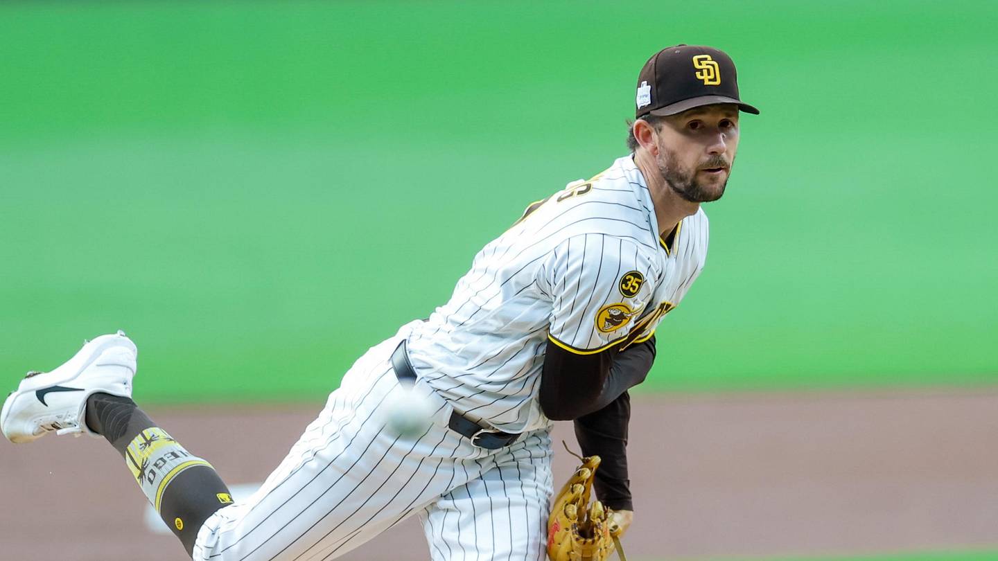 Padres' $2.5 Million Pitcher Getting Dangerously C