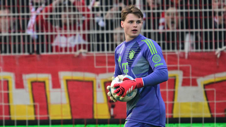 Jonas Urbig Jonas Urbig