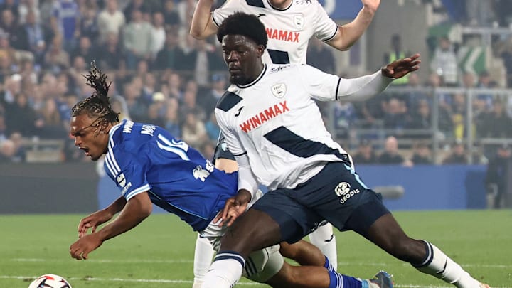 Etienne Youté Kinkoué (r.) steht im Effzeh-Fokus Etienne Youté Kinkoué (r.) steht im Effzeh-Fokus