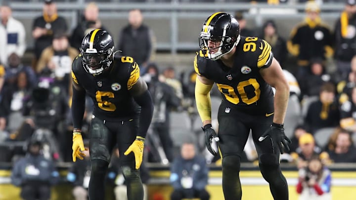 Oct 28, 2024; Pittsburgh, Pennsylvania, USA; Pittsburgh Steelers linebacker Patrick Queen (6) and linebacker T.J. Watt (90) at the line of scrimmage against the New York Giants during the fourth quarter at Acrisure Stadium. Mandatory Credit: Charles LeClaire-Imagn Images