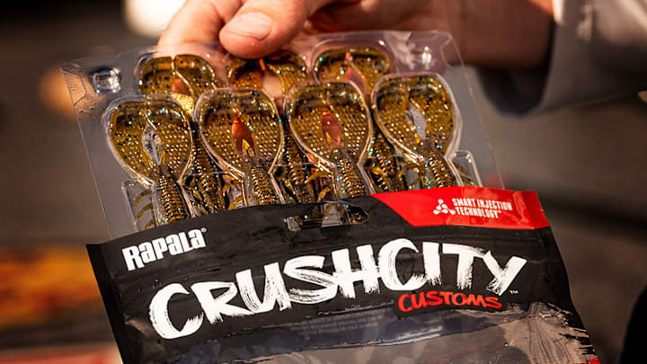 Innovative features like soft-ribbed hook slots and forward-facing legs make the Cleanup Craw a must-have bait. Innovative features like soft-ribbed hook slots and forward-facing legs make the Cleanup Craw a must-have bait.
