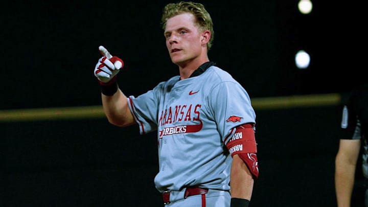 Arkansas Razorbacks Maika Niu against the Alabama Crimson Tide.