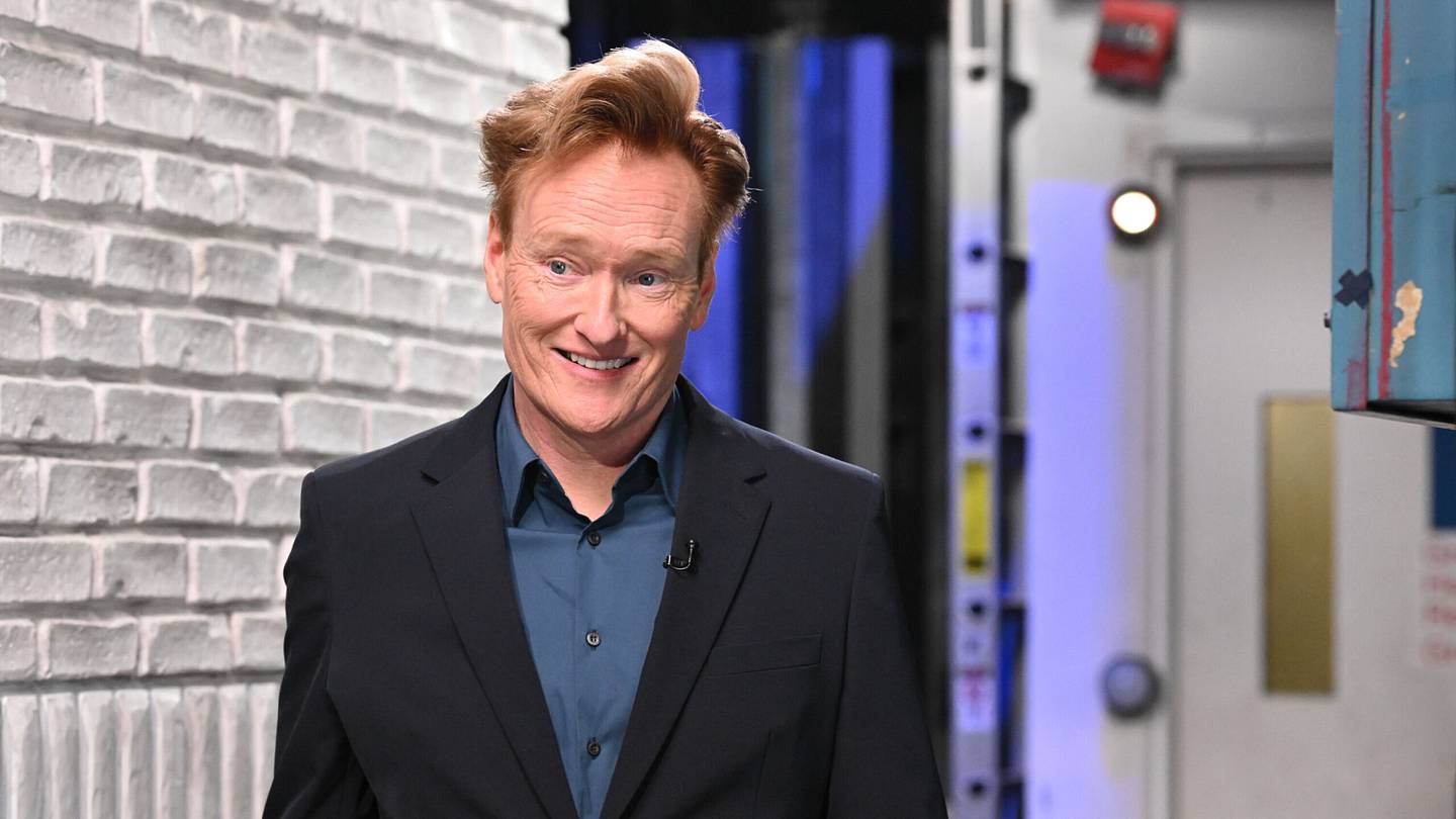 Conan O'Brien defends Harvard against Trump administration unusually political commencement speech