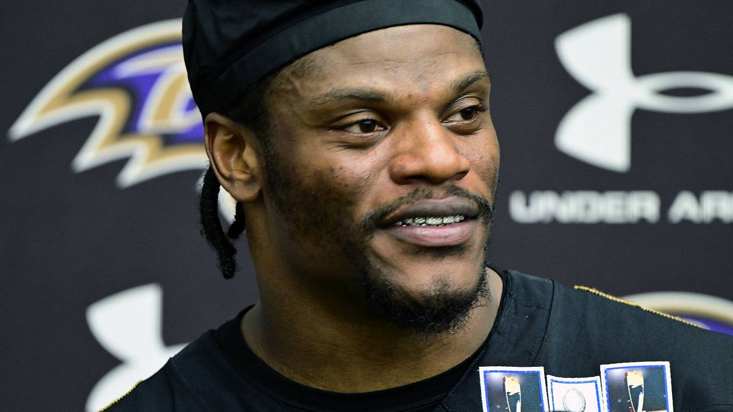 Ravens' Lamar Jackson Has Unexpected Encounter in Brazil With Chef Tini