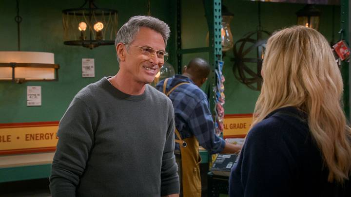 Leanne S2. (L to R) Tim Daly as Andrew and Leanne Morgan (Executive Director) as Leanne in Episode #208 of Leanne S2