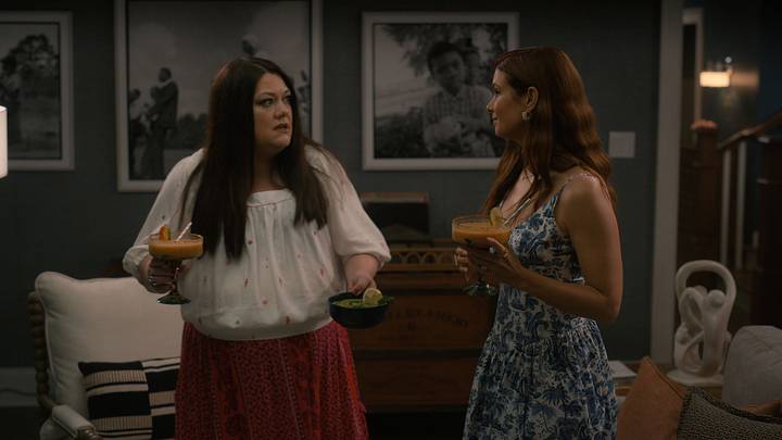 SWEET MAGNOLIAS. (L to R) Brooke Elliott as Dana Sue Sullivan and JoAnna Garcia Swisher as Maddie Townsend in episode 503 of SWEET MAGNOLIAS. \