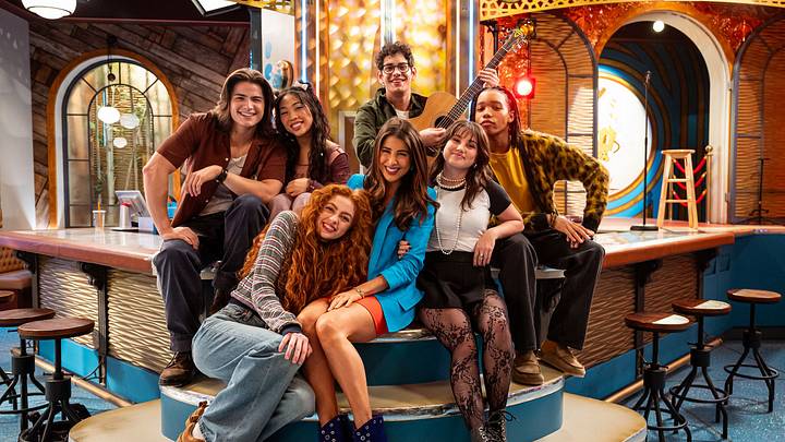 Hollywood Arts: Season 1. (L-R) Martin Kamm as Oscar, Emmy Liu-Wang as Pepper, Alyssa Miles as Emmy, Daniella Monet as Trina Vega, Matt Bennett as Robbie, Erika Swayze as Jen Z, and Peyton Jackson as Qwest in Hollywood Arts: Season 1. Hollywood Arts: Season 1. (L-R) Martin Kamm as Oscar, Emmy Liu-Wang as Pepper, Alyssa Miles as Emmy, Daniella Monet as Trina Vega, Matt Bennett as Robbie, Erika Swayze as Jen Z, and Peyton Jackson as Qwest in Hollywood Arts: Season 1.