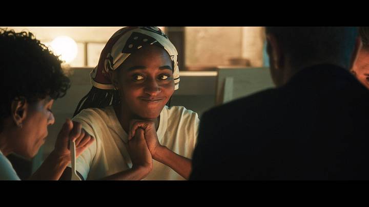 FX's The Bear -- "Ribs" -- Season 5, Episode 4 -- Pictured: (l-r) Liza Colón-Zayas as Tina, Ayo Edebiri as Sydney Adamu. CR: FX