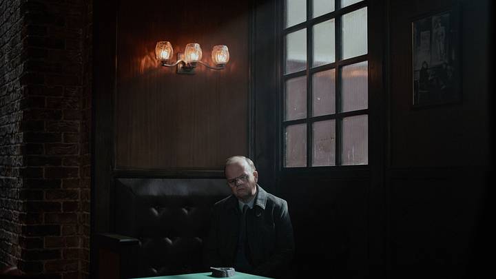 Toby Jones as Tattersall in MOBLAND, episode 9, season 1, Streaming on Paramount+ 2025. Photo Credit: Luke Varley/Paramount+
