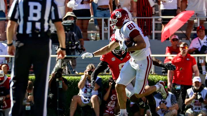 Oklahoma tight end Rocky Beers makes a catch against Georgia. Oklahoma tight end Rocky Beers makes a catch against Georgia.