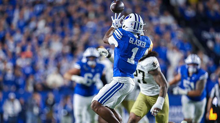 Legend Glasker makes a catch on the final drive against Notre Dame Legend Glasker makes a catch on the final drive against Notre Dame