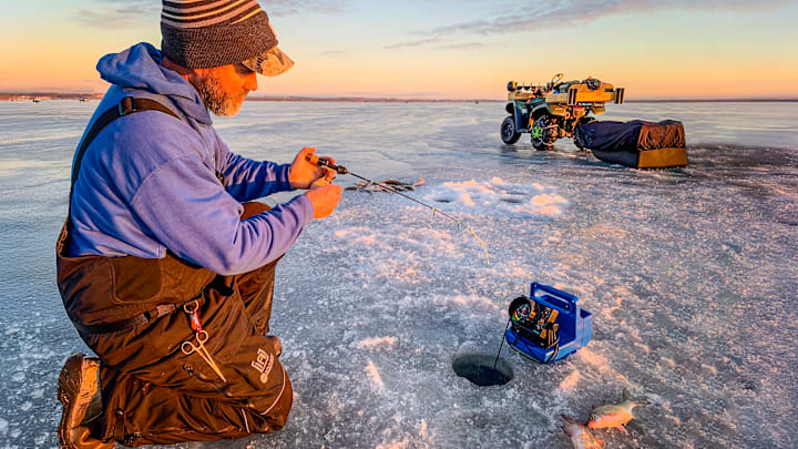 The transducer's cone angle is important: the wider the cone angle, the more of the bottom you can see.