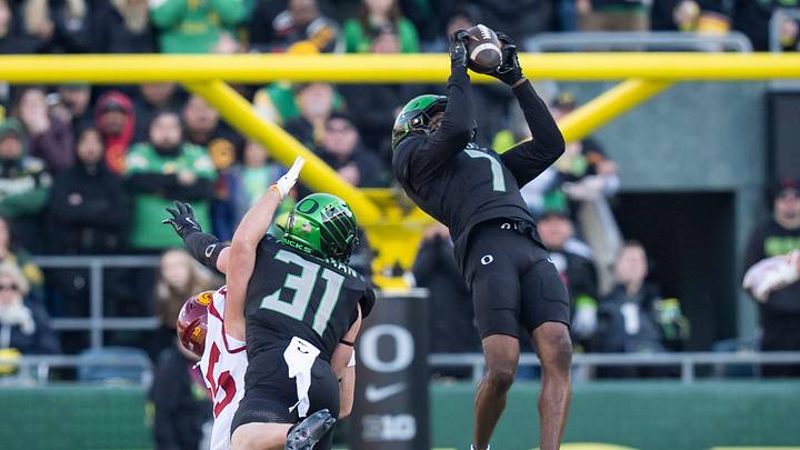 Oregon Freshman Ify Obidegwu Turns Heads With USC Trojans Picture