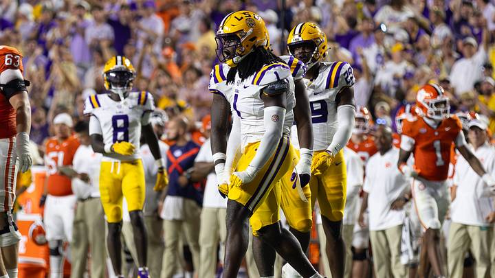 LSU defensive end Princewill Umanmielen. LSU defensive end Princewill Umanmielen.