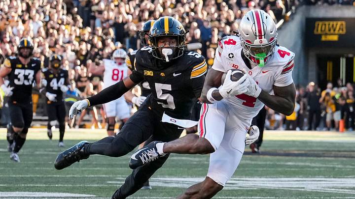 Jeremiah Smith broke the Ohio State records for career receptions and receiving touchdowns against Iowa. Jeremiah Smith broke the Ohio State records for career receptions and receiving touchdowns against Iowa.
