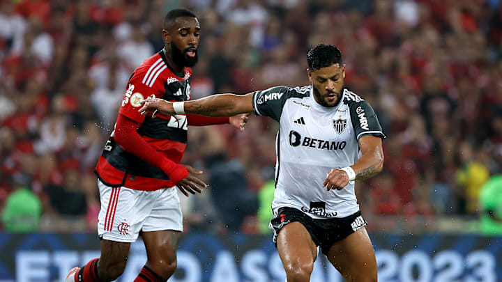 Gerson e Hulk fazem grande temporada por Flamengo e Galo