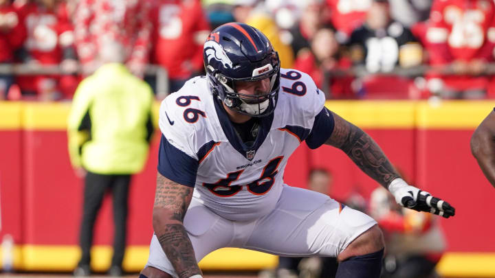 Jan 1, 2023; Kansas City, Missouri, USA; Denver Broncos guard Dalton Risner (66) on field against Jan 1, 2023; Kansas City, Missouri, USA; Denver Broncos guard Dalton Risner (66) on field against