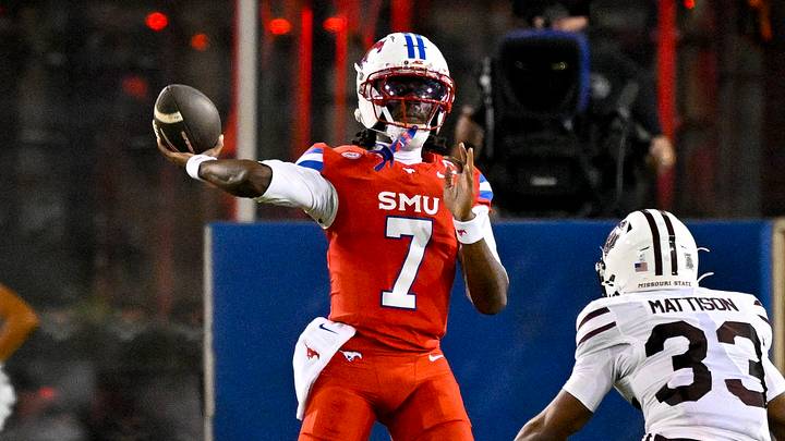 SMU quarterback Kevin Jennings SMU quarterback Kevin Jennings