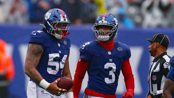 Sep 27, 2026; East Rutherford, New Jersey, USA; New York Giants linebacker Malik Harrison (54) celebrates with linebacker Abdul Carter (3) after recovering a fumble during the first quarter against the Tennessee Titans at MetLife Stadium. Sep 27, 2026; East Rutherford, New Jersey, USA; New York Giants linebacker Malik Harrison (54) celebrates with linebacker Abdul Carter (3) after recovering a fumble during the first quarter against the Tennessee Titans at MetLife Stadium.