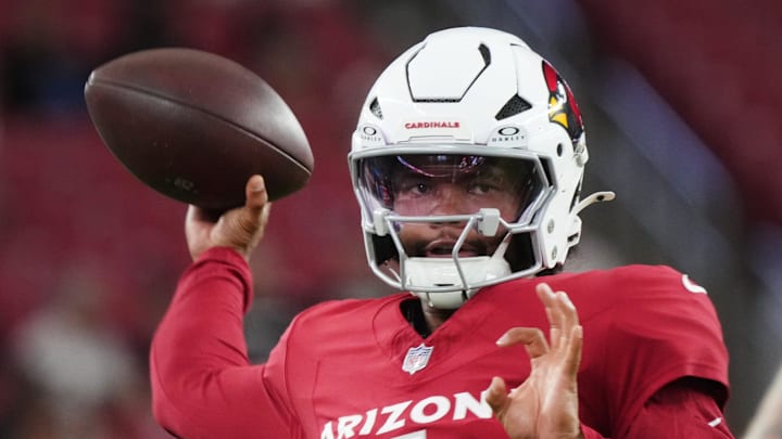Arizona Cardinals quarterback Kyler Murray (1) throws the ball during warmups before their game against the Las Vegas Raiders at State Farm Stadium in Glendale, on Aug. 23, 2025. Arizona Cardinals quarterback Kyler Murray (1) throws the ball during warmups before their game against the Las Vegas Raiders at State Farm Stadium in Glendale, on Aug. 23, 2025.