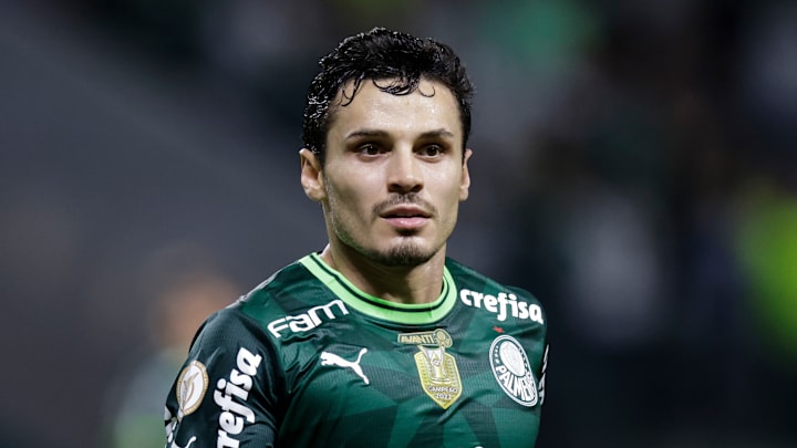 Raphael Veiga é titular absoluto no time de Abel Ferreira