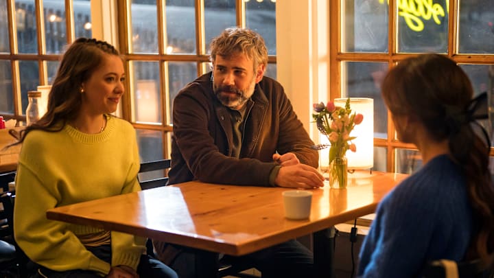 MURDER IN A SMALL TOWN: L-R: Guest star Dakota Guppy, Rossif Sutherland and Kristin Kreuk in the “Prized Possesions” episode of MURDER IN A SMALL TOWN airing Tuesday, Oct. 15 (8:00-9:00PM ET/PT) on FOX. ©2024 Fox Media LLC. CR: Kailey Schwerman/ FOX.