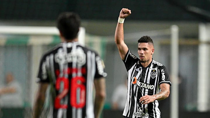 Galo não vence há 10 jogos somando todas as competições Galo não vence há 10 jogos somando todas as competições