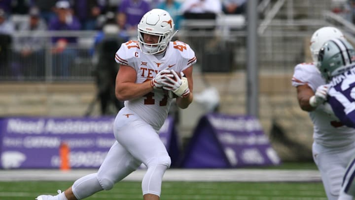Sep 29, 2018; Manhattan, KS, USA; Texas Longhorns tight end Andrew Beck (47) makes a catch during the first quarter against the Kansas State Wildcats at Bill Snyder Family Stadium. Mandatory Credit: Scott Sewell-Imagn Images