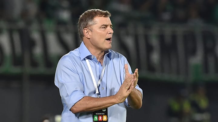 Treinador comandou cinco clubes brasileiros Treinador comandou cinco clubes brasileiros