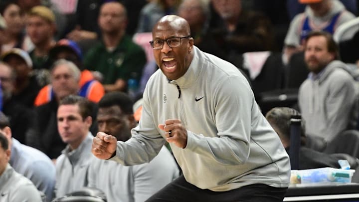 Oct 28, 2025; Milwaukee, Wisconsin, USA; New York Knicks head coach Mike Brown reacts in the 4th quarter against the Milwaukee Bucks at Fiserv Forum. Mandatory Credit: Benny Sieu-Imagn Images Oct 28, 2025; Milwaukee, Wisconsin, USA; New York Knicks head coach Mike Brown reacts in the 4th quarter against the Milwaukee Bucks at Fiserv Forum. Mandatory Credit: Benny Sieu-Imagn Images