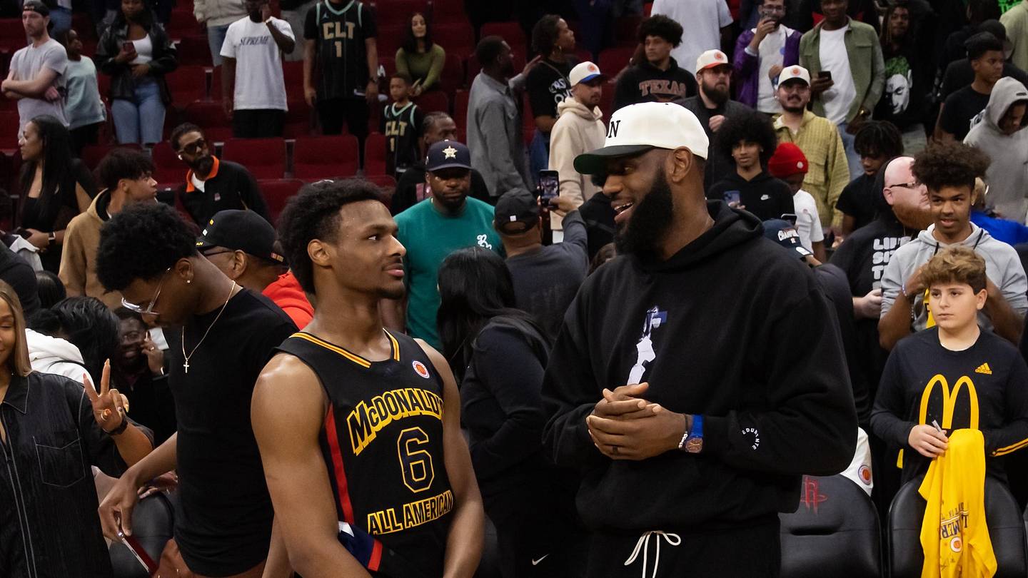 Powerful Bronny, LeBron James photo captures historic Lakers moment