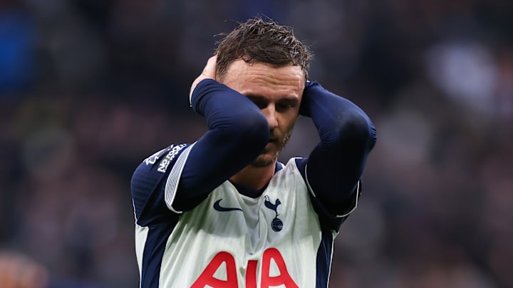 Tottenham Hotspur FC v Fulham FC - Premier League