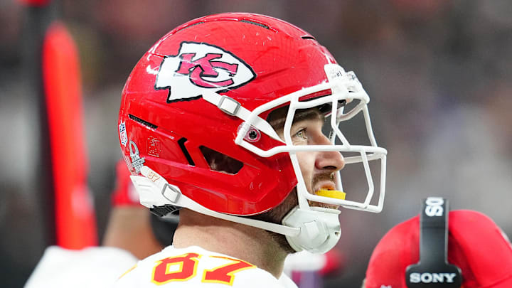 Jan 4, 2026; Paradise, Nevada, USA; Kansas City Chiefs tight end Travis Kelce (87) watches a play against the Las Vegas Raiders from the sideline during the second quarter at Allegiant Stadium. Mandatory Credit: Stephen R. Sylvanie-Imagn Images Jan 4, 2026; Paradise, Nevada, USA; Kansas City Chiefs tight end Travis Kelce (87) watches a play against the Las Vegas Raiders from the sideline during the second quarter at Allegiant Stadium. Mandatory Credit: Stephen R. Sylvanie-Imagn Images