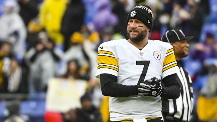 Jan 9, 2022; Baltimore, Maryland, USA;  Pittsburgh Steelers quarterback Ben Roethlisberger (7) stands on the field before the game against the Baltimore Ravens at M&T Bank Stadium. Mandatory Credit: Tommy Gilligan-Imagn Images