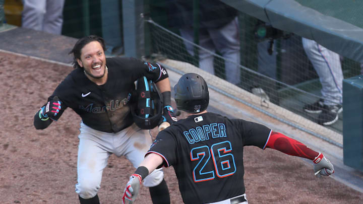 Garrett Coopers late home run backs up pitching, helps Marlins advance past Cubs and into NLDS Garrett Coopers late home run backs up pitching, helps Marlins advance past Cubs and into NLDS