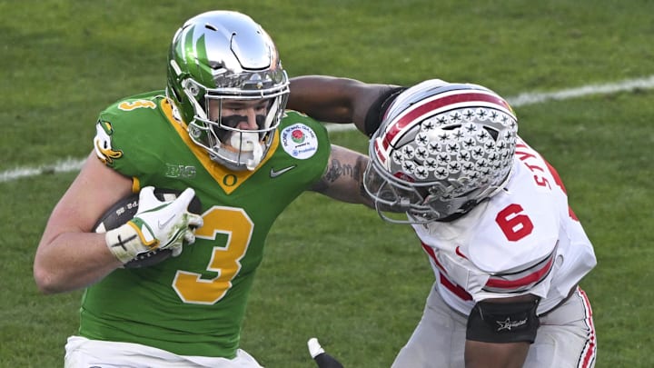 Oregon's Terrance Ferguson tries to break free from Ohio State safety Sonny Styles. Oregon's Terrance Ferguson tries to break free from Ohio State safety Sonny Styles.