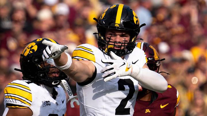 Iowa Hawkeyes wide receiver Reece Vander Zee (2) reacts after getting a first down against the Minnesota Golden Gophers Oct. 24, 2026 during a Big Ten football game in Minneapolis, Minnesota.