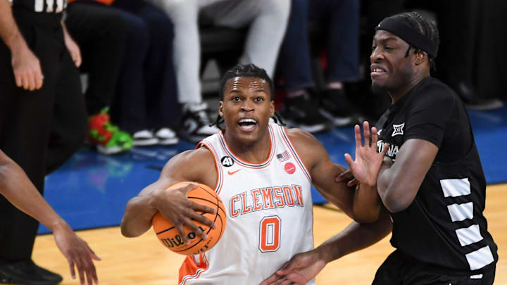 Clemson Tigers forward RJ Godfrey goes to the basket in the win over Cincinnati to close out the non-conference schedule. 