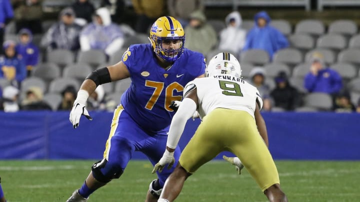 Oct 1, 2022; Pittsburgh, Pennsylvania, USA;  Pittsburgh Panthers offensive lineman Matt Goncalves