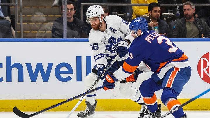 Apr 9, 2026; Elmont, New York, USA; Toronto Maple Leafs right wing William Nylander (88) and New York Islanders defenseman Adam Pelech (3) at UBS Arena. Mandatory Credit: Wendell Cruz-Imagn Images Apr 9, 2026; Elmont, New York, USA; Toronto Maple Leafs right wing William Nylander (88) and New York Islanders defenseman Adam Pelech (3) at UBS Arena. Mandatory Credit: Wendell Cruz-Imagn Images