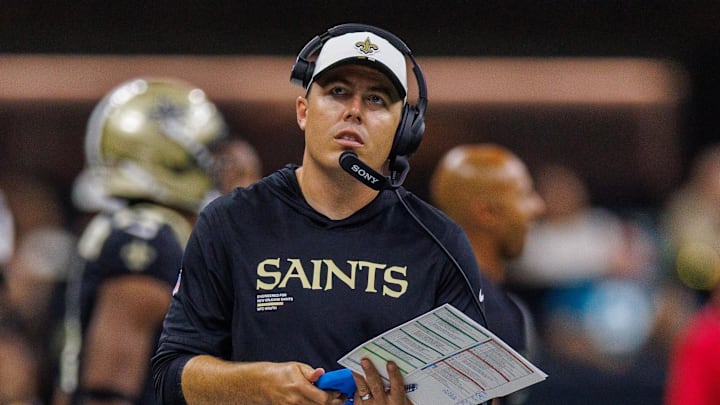 Aug 17, 2025; New Orleans, Louisiana, USA; New Orleans Saints head coach Kellen Moore looks on against the Jacksonville Jaguars during the second half at Caesars Superdome. Mandatory Credit: Stephen Lew-Imagn Images Aug 17, 2025; New Orleans, Louisiana, USA; New Orleans Saints head coach Kellen Moore looks on against the Jacksonville Jaguars during the second half at Caesars Superdome. Mandatory Credit: Stephen Lew-Imagn Images