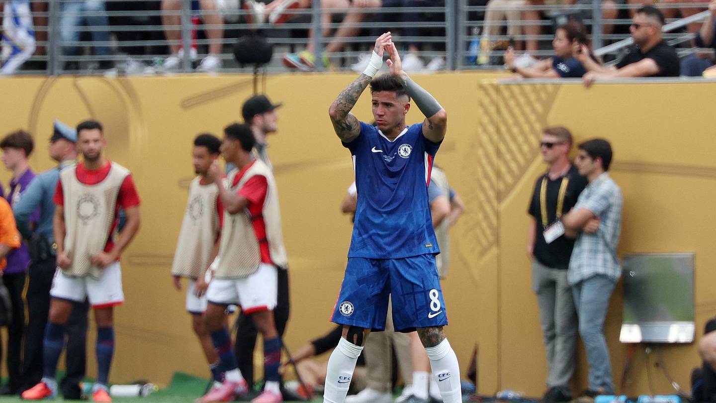Real Madrid Transfer News: Enzo Fernandez & Chelsea Duo on Perez's Radar OR Real Madrid Eye Chelsea's Gusto & Consider Fernandez as Reinforcements - News Directory 3